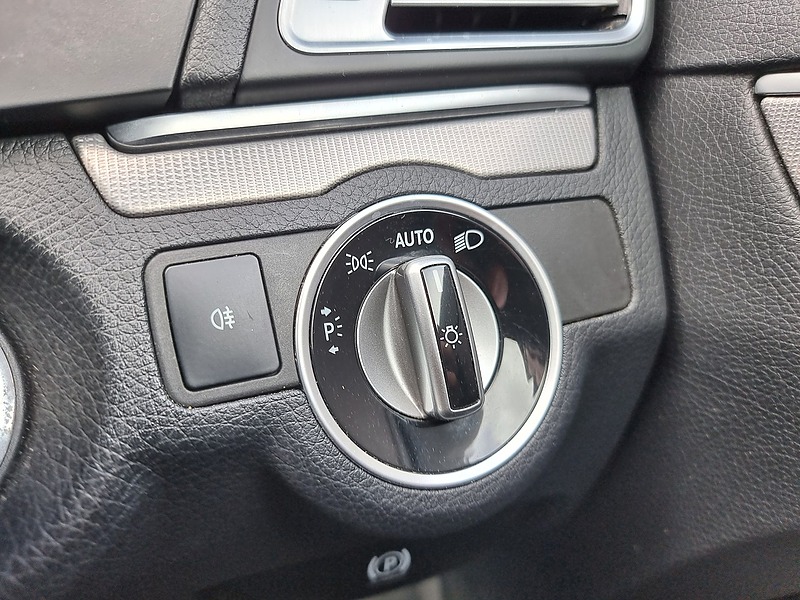 Mercedes-Benz E Class E220d BlueTEC SE - U7407