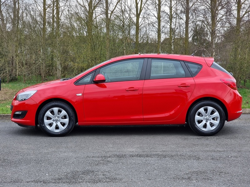 Vauxhall Astra i Design - U7409