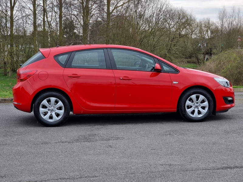 Vauxhall Astra i Design - U7409