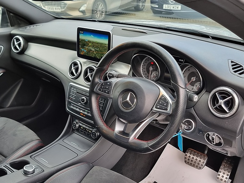 Mercedes-Benz CLA Class CLA220d AMG Sport - U7421