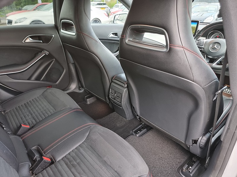 Mercedes-Benz CLA Class CLA220d AMG Sport - U7421