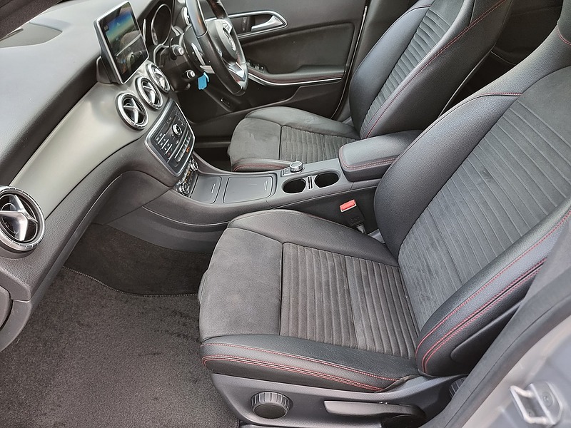 Mercedes-Benz CLA Class CLA220d AMG Sport - U7421