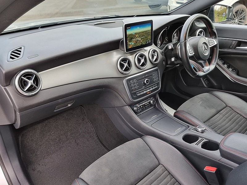 Mercedes-Benz CLA Class CLA220d AMG Sport - U7421