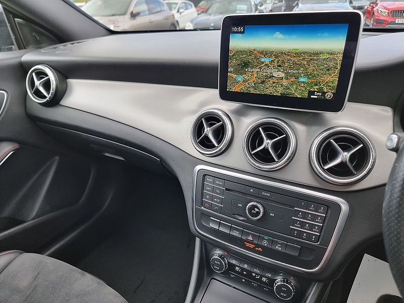 Mercedes-Benz CLA Class CLA220d AMG Sport - U7421