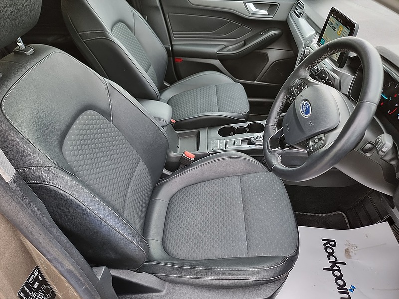 Ford Focus EcoBlue Titanium X - U7433