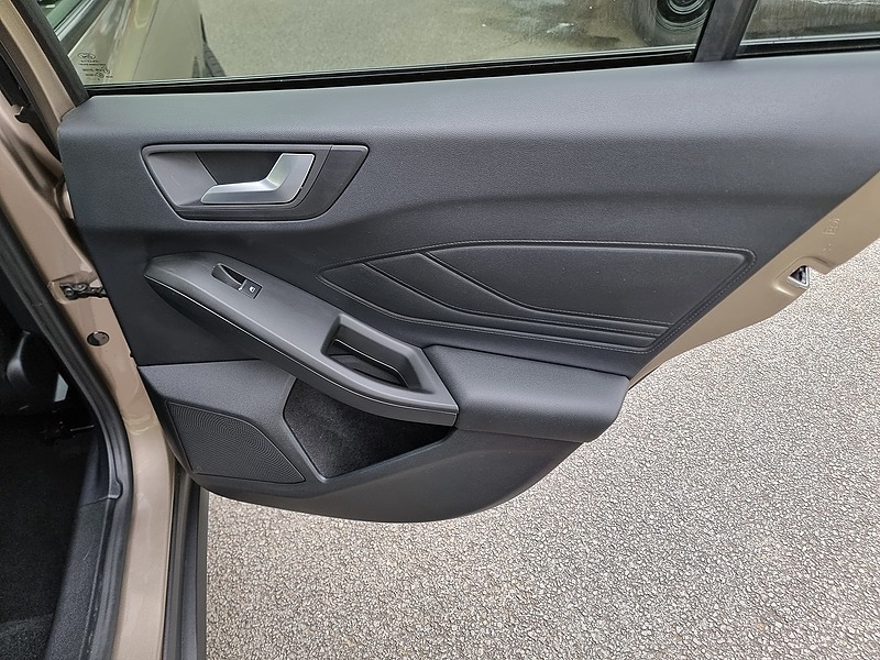 Ford Focus EcoBlue Titanium X - U7433