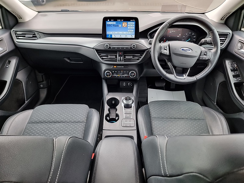 Ford Focus EcoBlue Titanium X - U7433