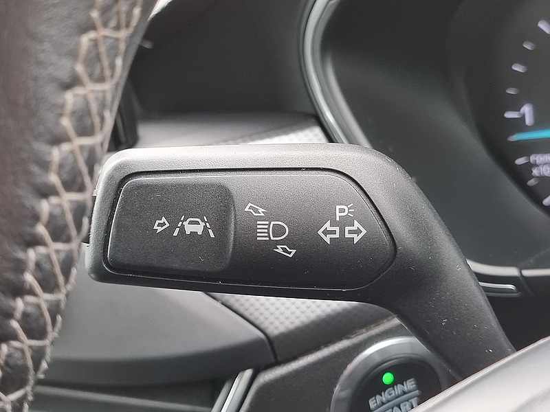 Ford Focus EcoBlue Titanium X - U7433