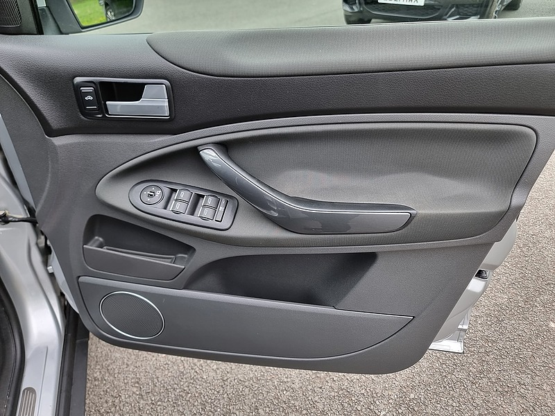 Ford Kuga TDCi Titanium - U7447