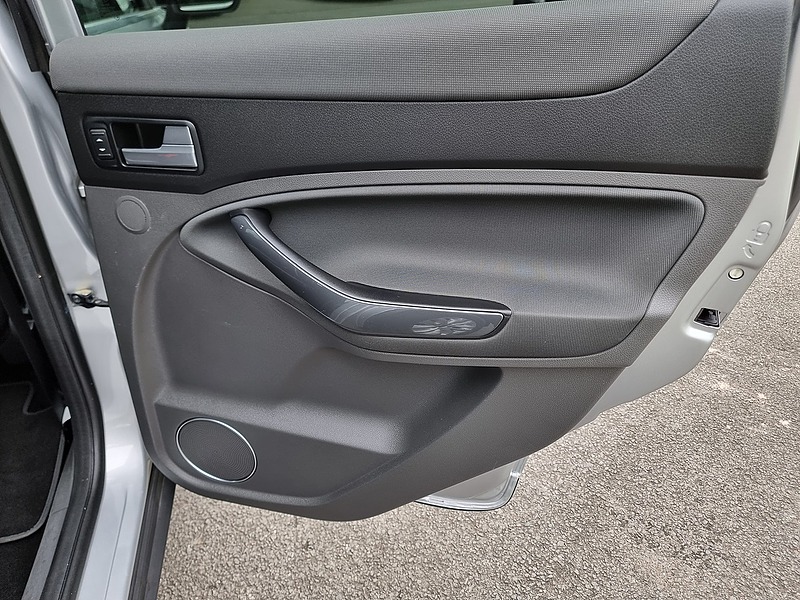 Ford Kuga TDCi Titanium - U7447