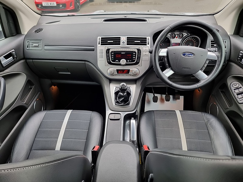 Ford Kuga TDCi Titanium - U7447
