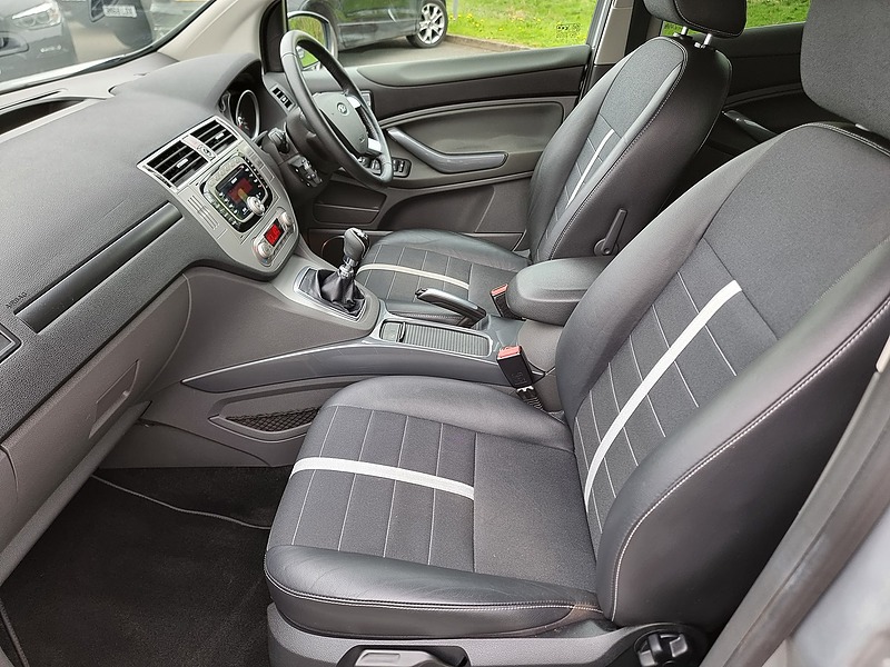 Ford Kuga TDCi Titanium - U7447