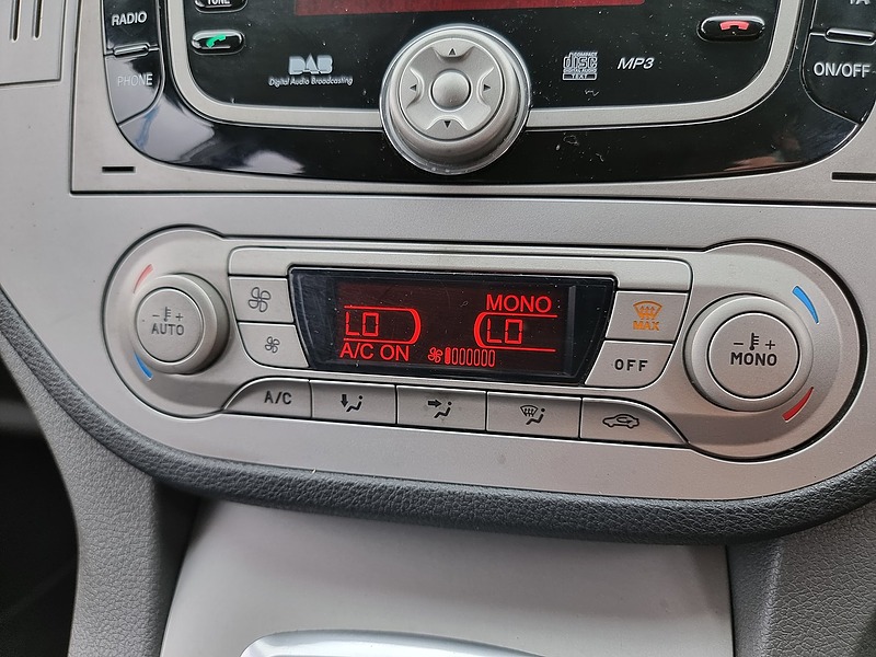 Ford Kuga TDCi Titanium - U7447