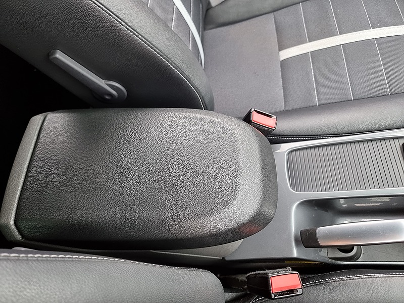 Ford Kuga TDCi Titanium - U7447