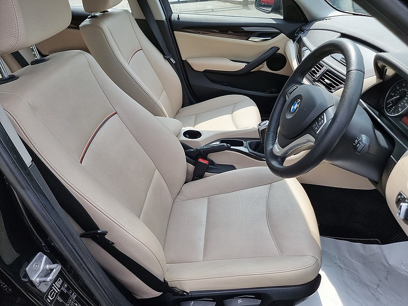 BMW X1 18d xLine - U7454