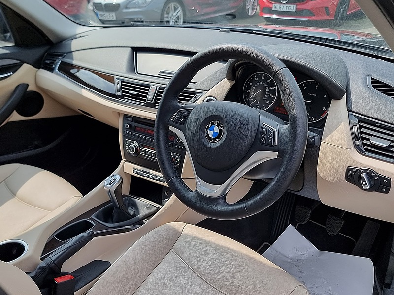 BMW X1 18d xLine - U7454