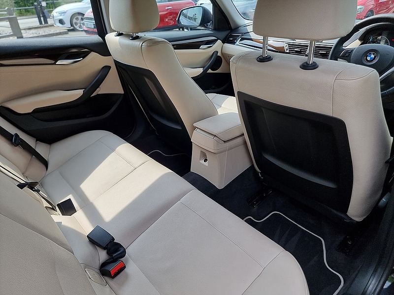 BMW X1 18d xLine - U7454