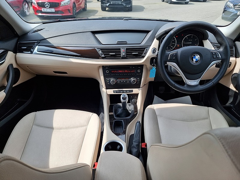 BMW X1 18d xLine - U7454