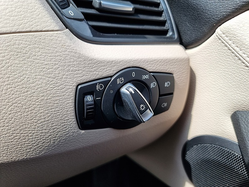 BMW X1 18d xLine - U7454
