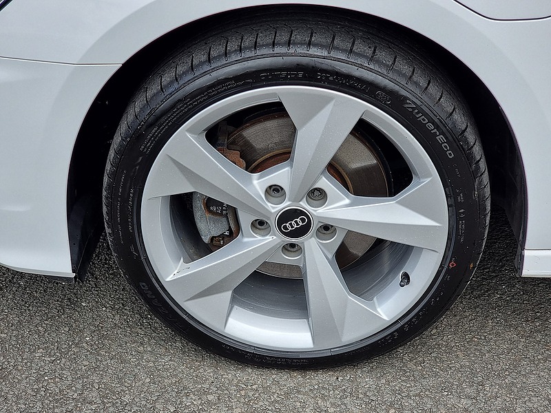 Audi A3 TFSIe S line - U7457