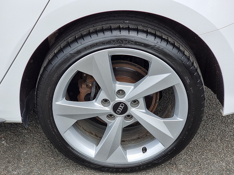 Audi A3 TFSIe S line - U7457