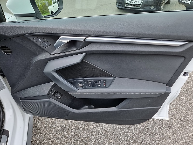 Audi A3 TFSIe S line - U7457