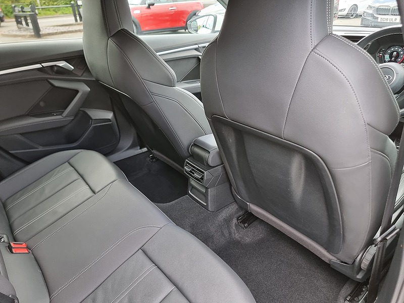 Audi A3 TFSIe S line - U7457