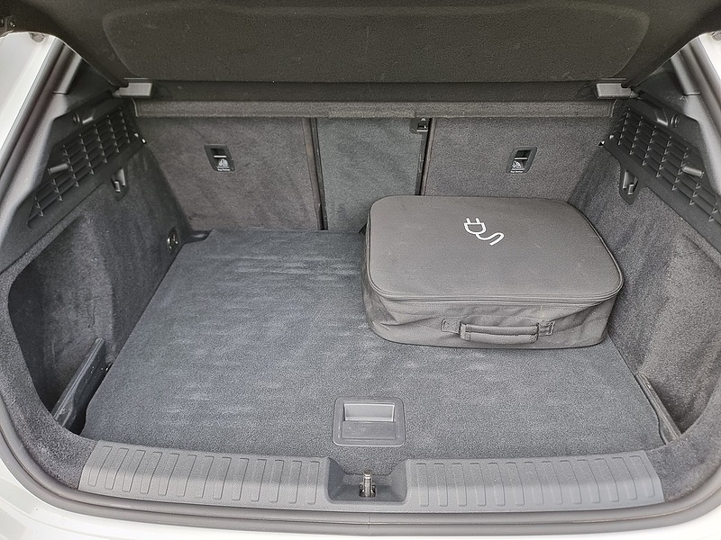 Audi A3 TFSIe S line - U7457