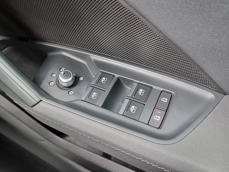 Audi A3 TFSIe S line - U7457