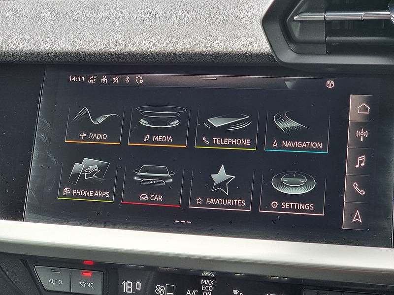 Audi A3 TFSIe S line - U7457