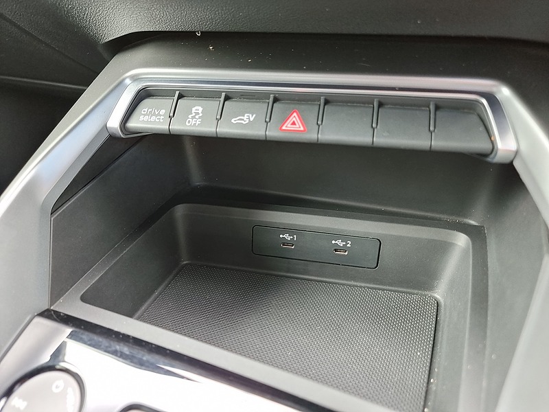 Audi A3 TFSIe S line - U7457