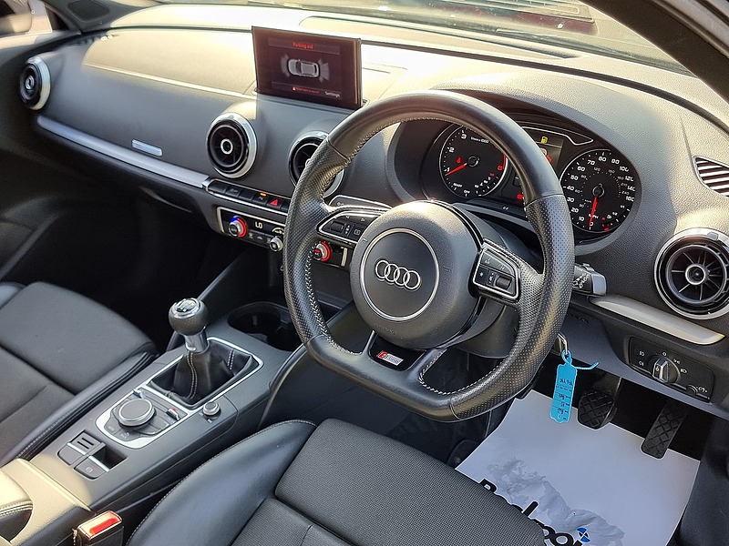 Audi A3 TDI S line - U7458