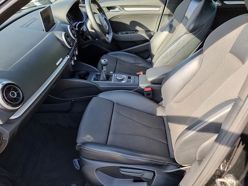 Audi A3 TDI S line - U7458