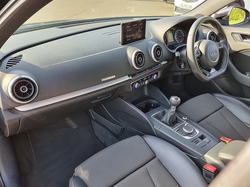 Audi A3 TDI S line - U7458