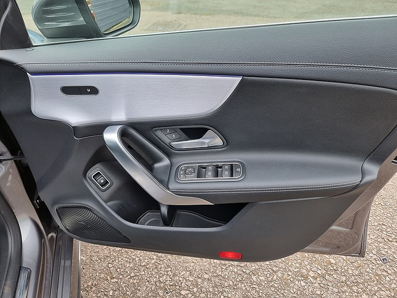 Mercedes-Benz CLA Class CLA250e AMG Line - U7480