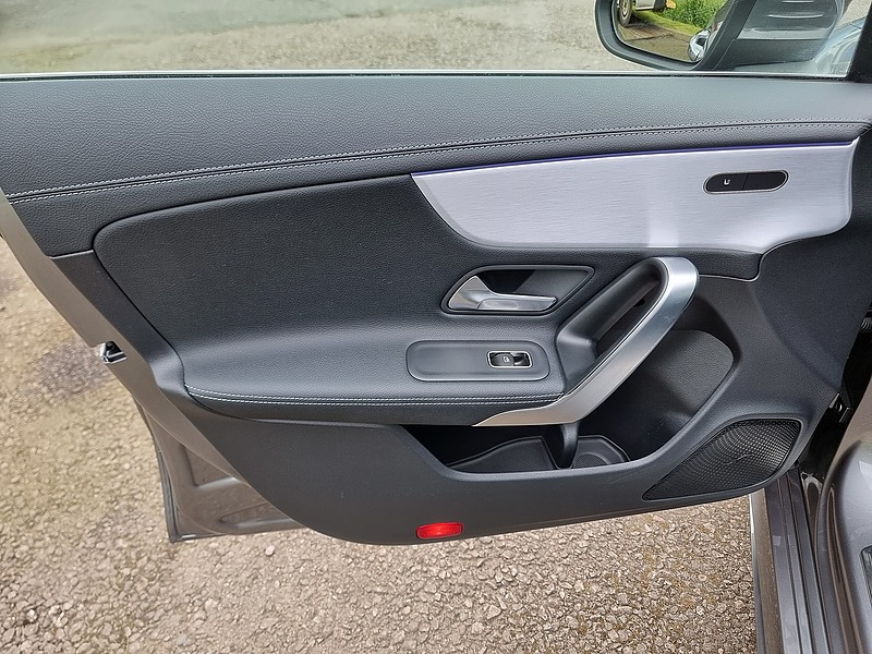 Mercedes-Benz CLA Class CLA250e AMG Line - U7480