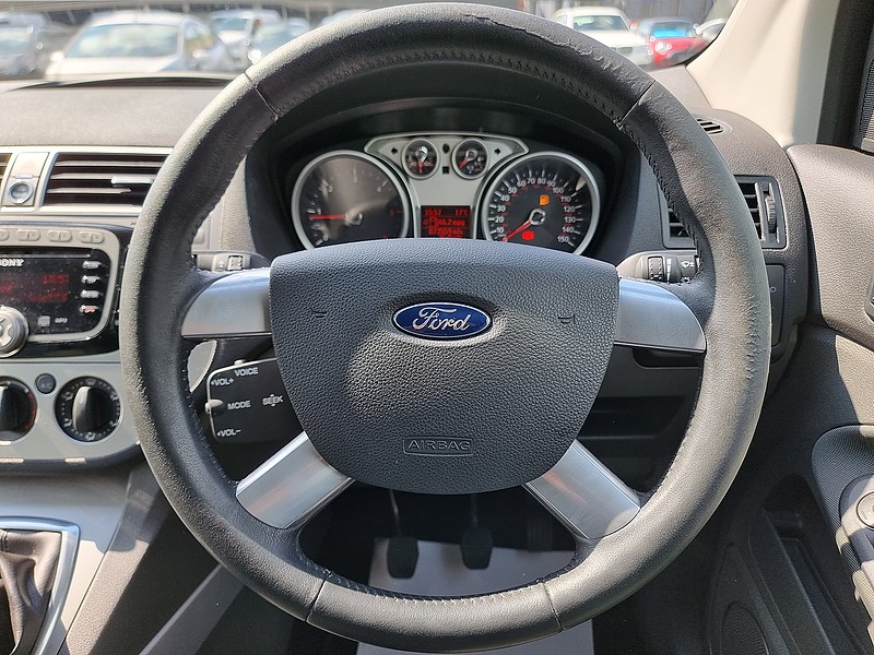 Ford Kuga TDCi Zetec - U7487