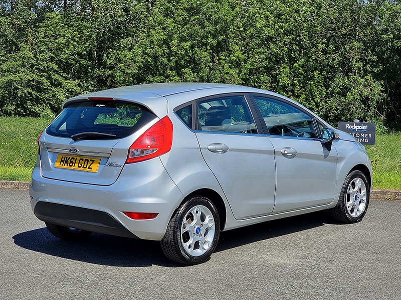 Ford Fiesta Zetec - U7495