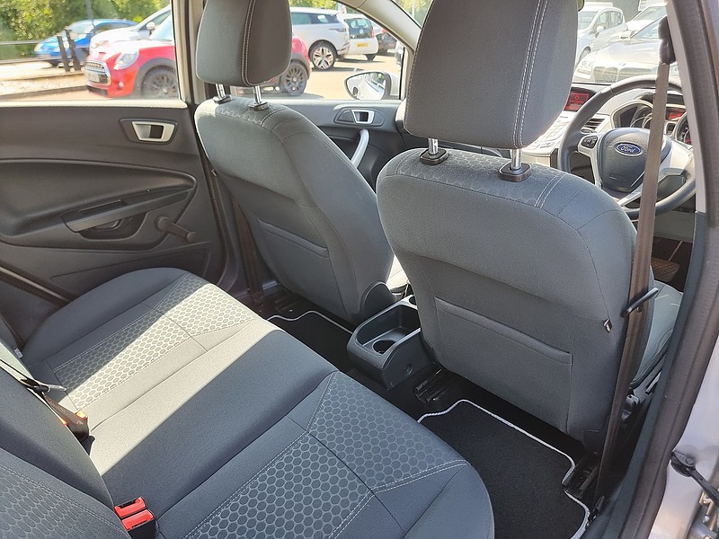 Ford Fiesta Zetec - U7495