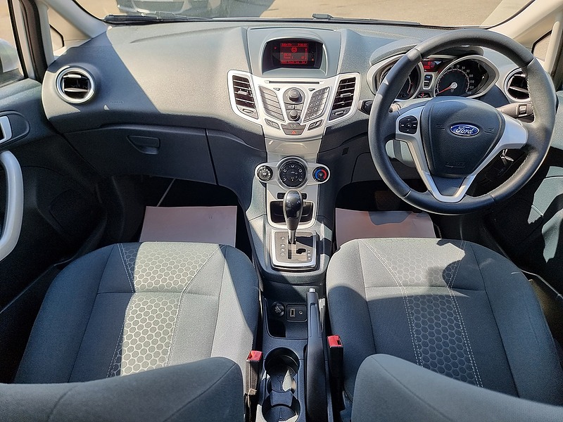 Ford Fiesta Zetec - U7495