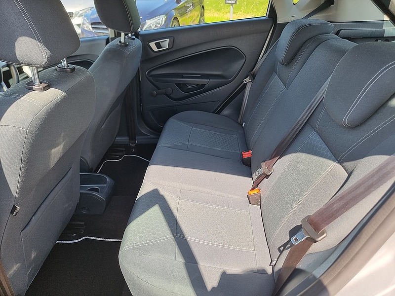 Ford Fiesta Zetec - U7495