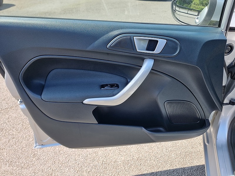 Ford Fiesta Zetec - U7495