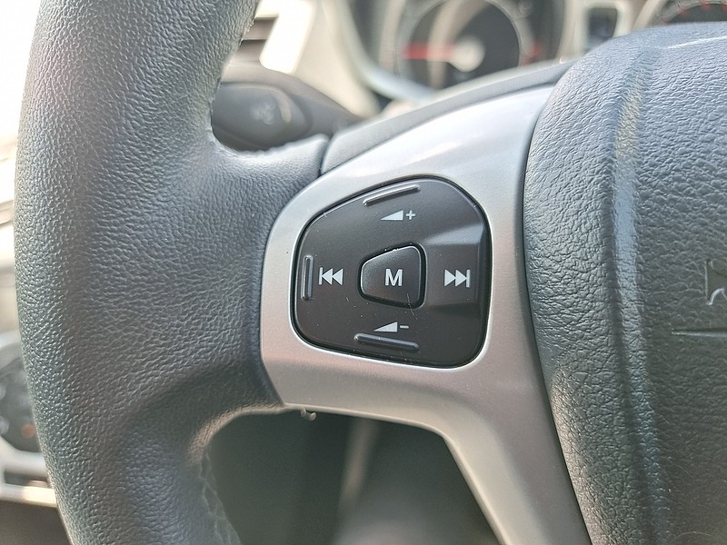 Ford Fiesta Zetec - U7495