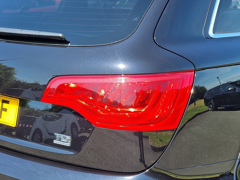 Audi Q7 TDI V6 S line Style Edition - U7516