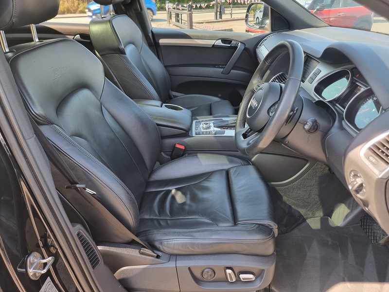 Audi Q7 TDI V6 S line Style Edition - U7516