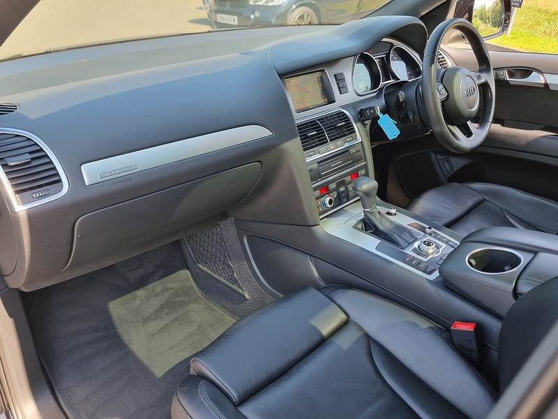 Audi Q7 TDI V6 S line Style Edition - U7516