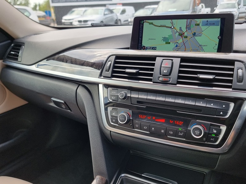 BMW 4 Series 420d Luxury - U91015