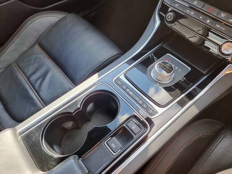 Jaguar XE d Prestige - U91030