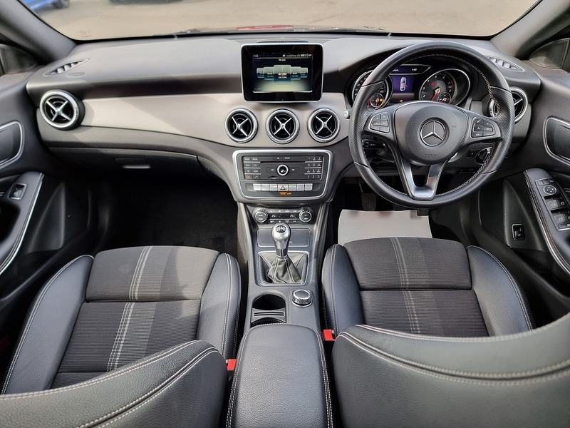 Mercedes-Benz CLA CLA180 Sport - U91036