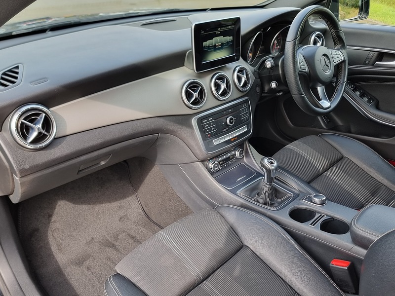 Mercedes-Benz CLA CLA180 Sport - U91036